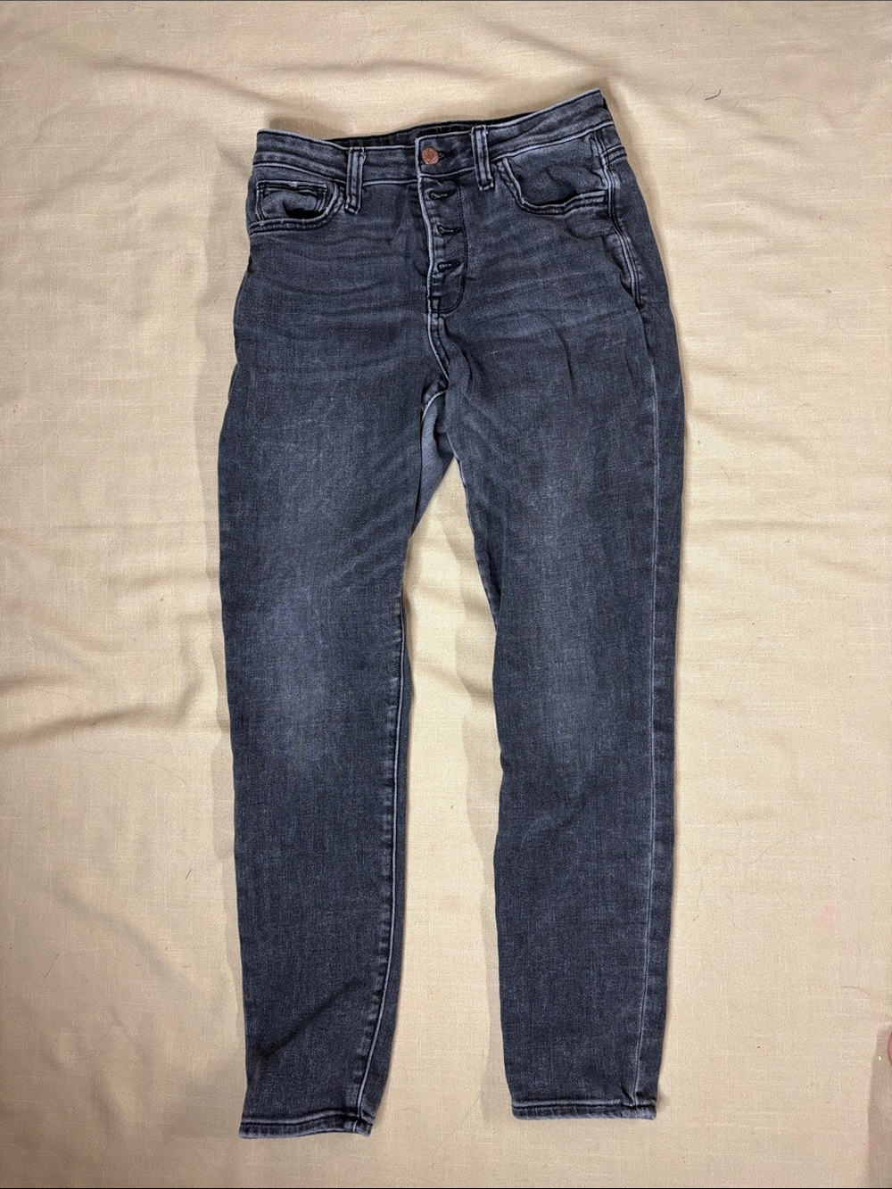 Arizona Jean Company Skinny Jeans in Washed Black-Gray